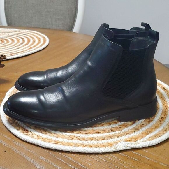 Steve Madden Black Leather Boots - Picture 4 of 9